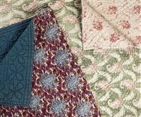 Lot 439 - Quilt.