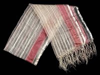 Lot 449 - Shawl.